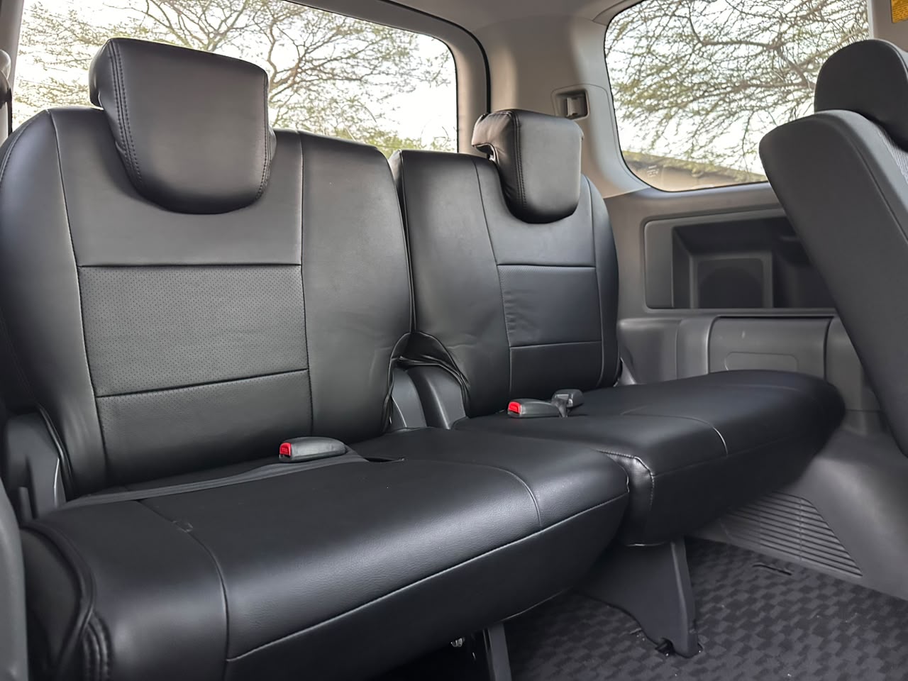 TOYOTA NOAH thumbnail 7